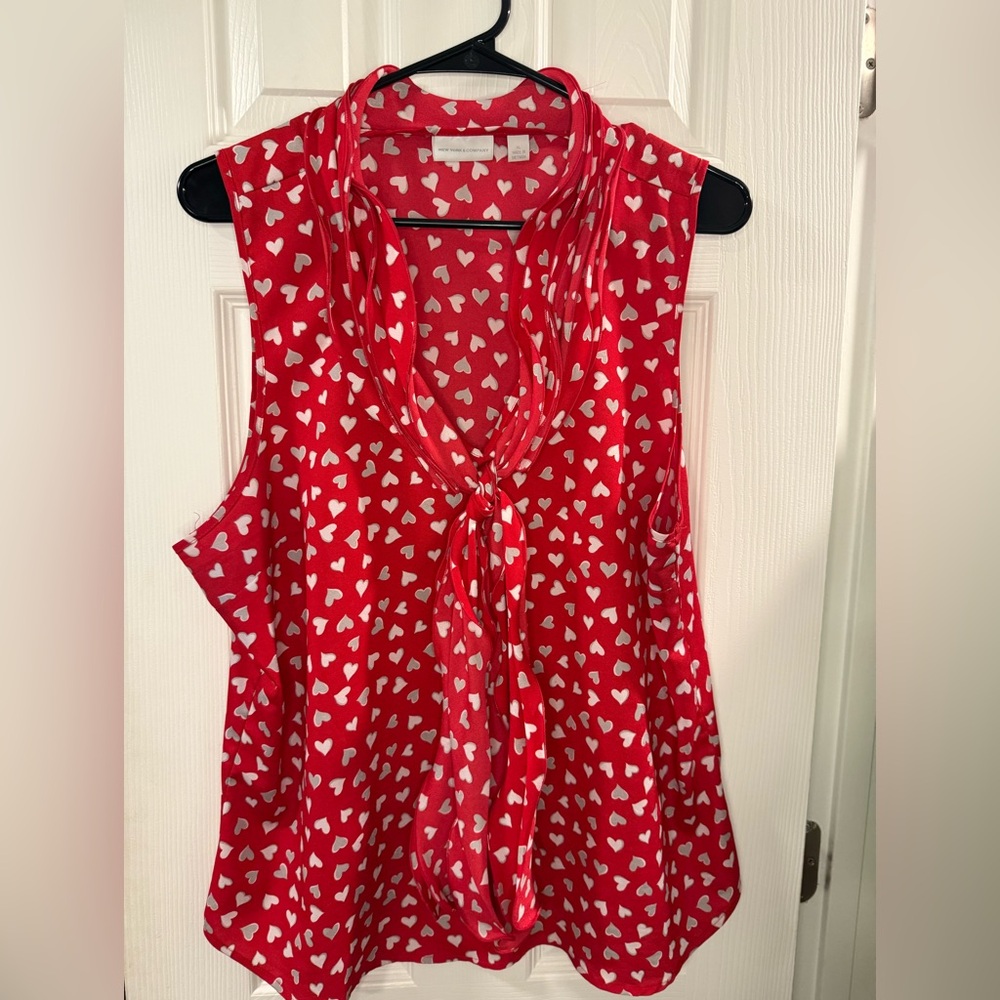 New York and C. Red Heart Patterned Sleeveless Top